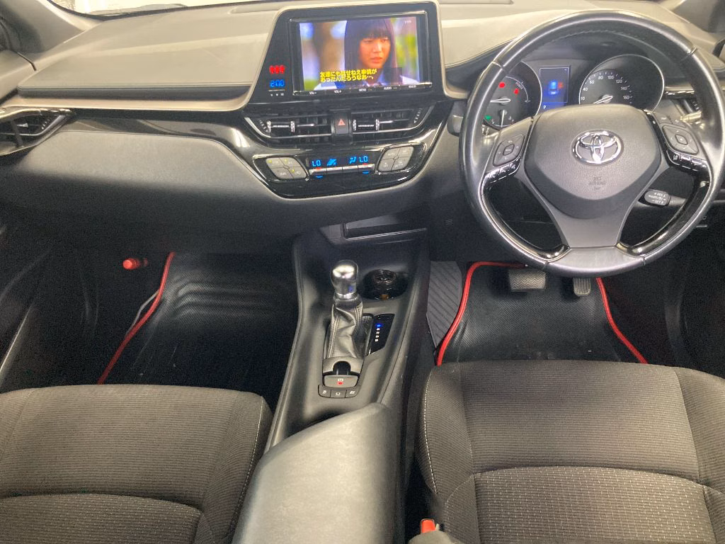 TOYOTA C-HR