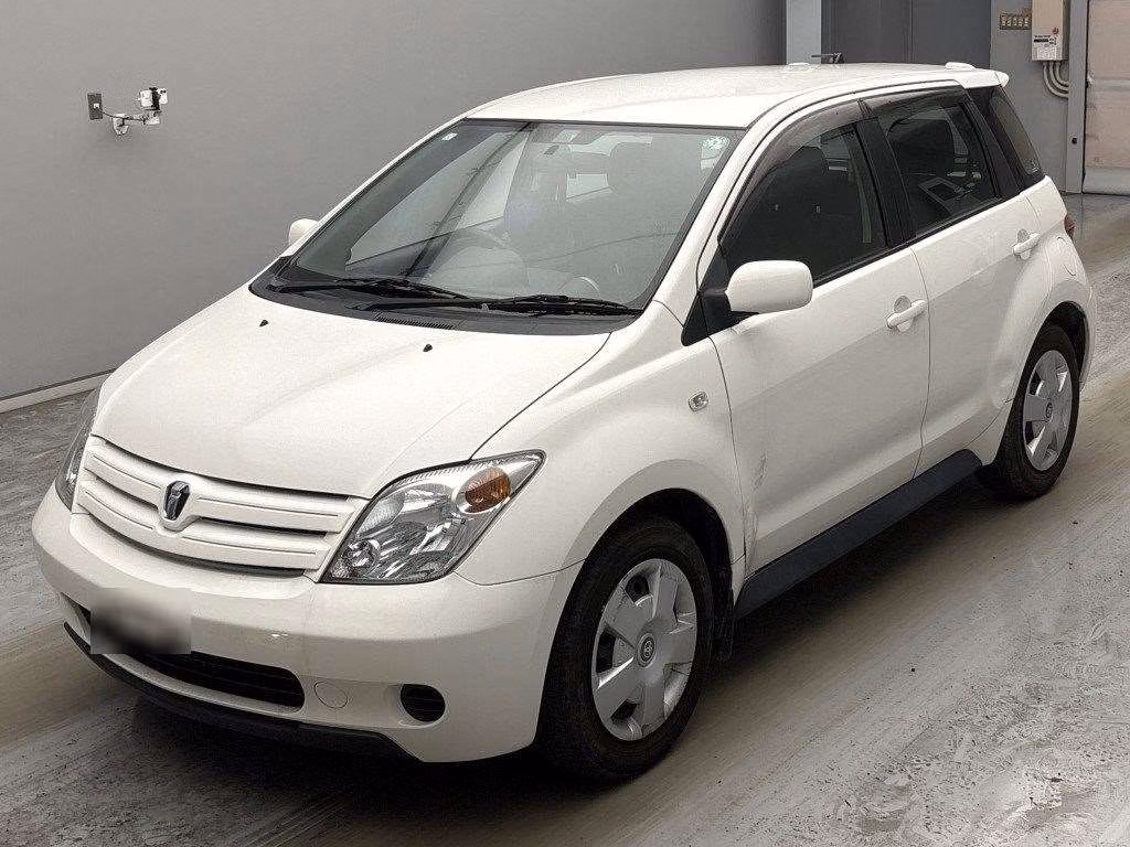 TOYOTA IST