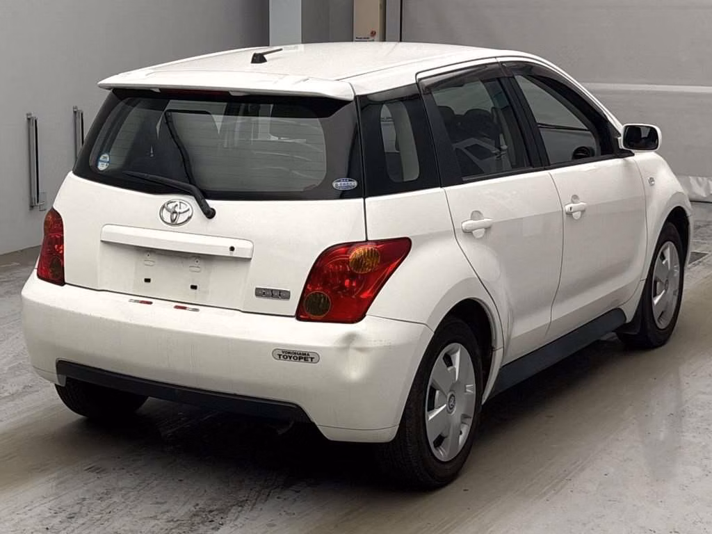 TOYOTA IST