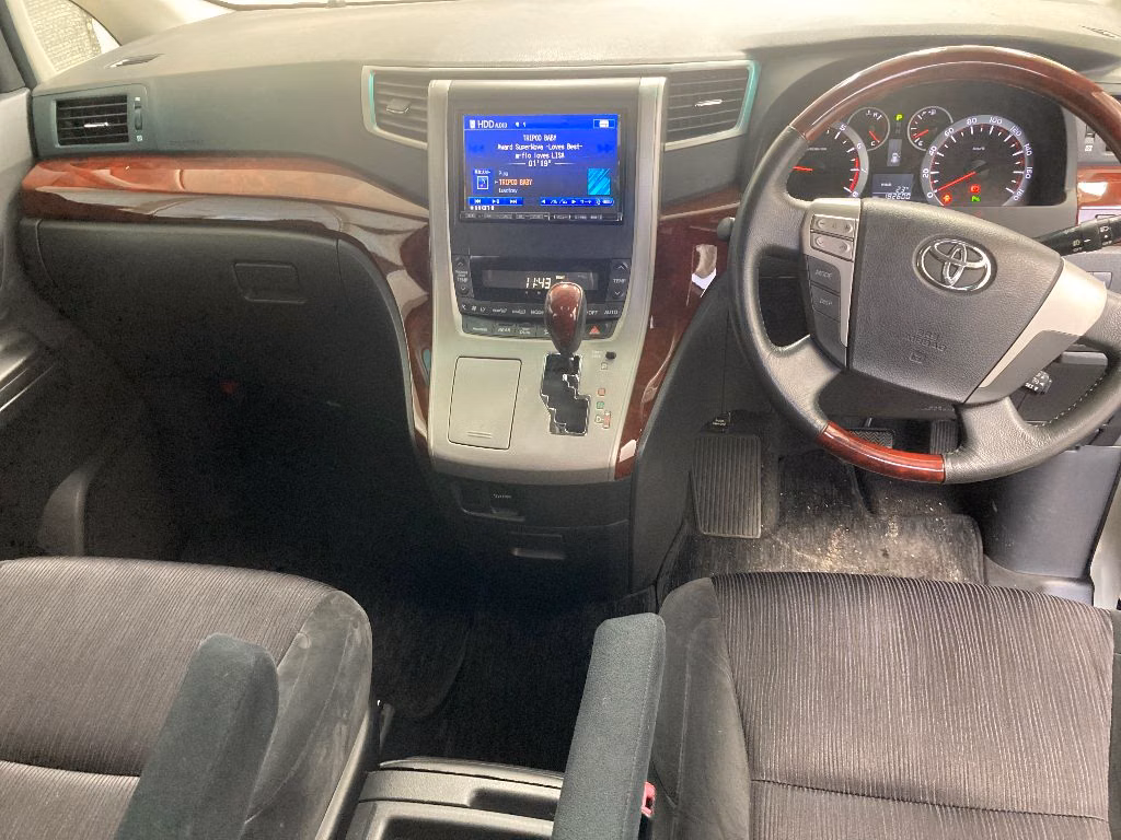 TOYOTA VELLFIRE