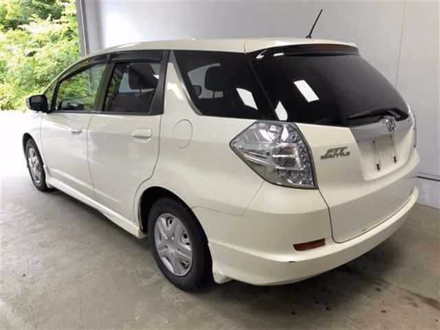 HONDA FIT SHUTTLE