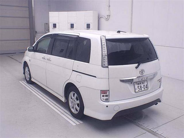 TOYOTA ISIS