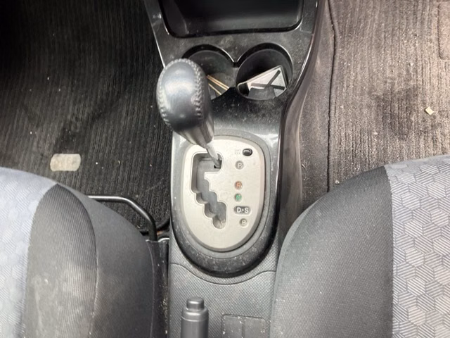 TOYOTA IST