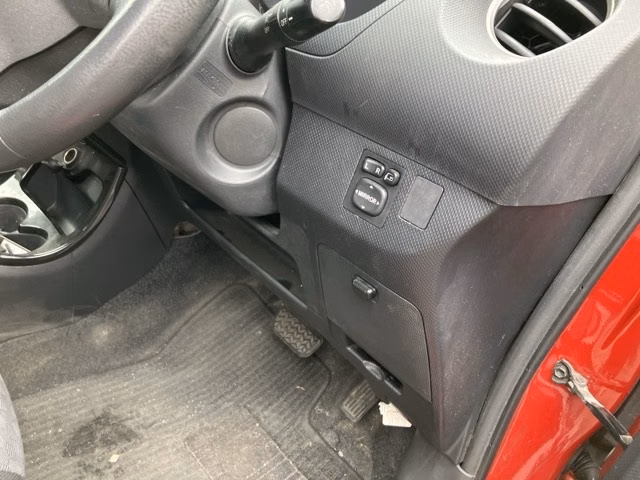 TOYOTA IST