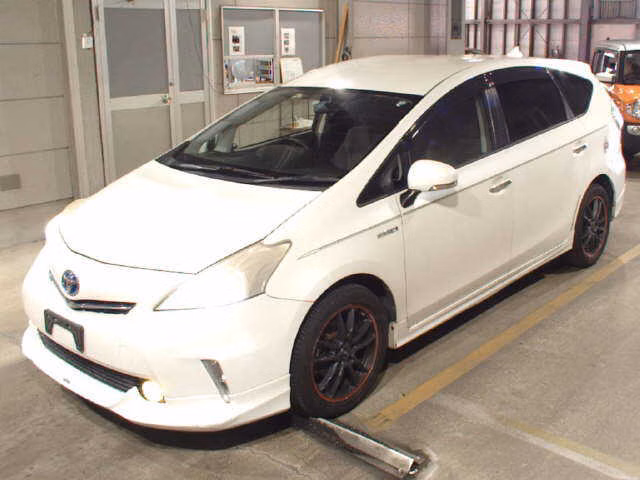 TOYOTA PRIUS ALPHA