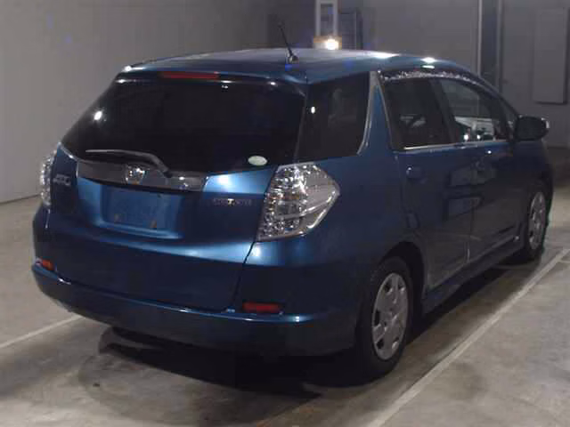 HONDA FIT SHUTTLE