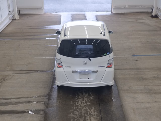 HONDA FREED SPIKE