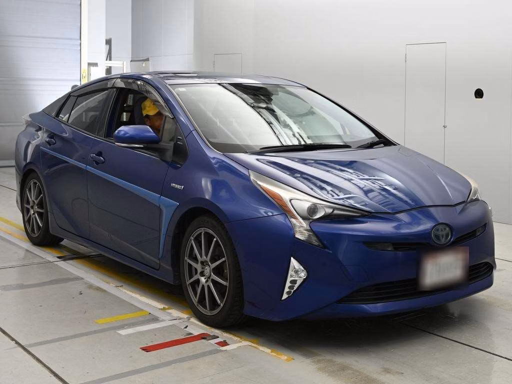 TOYOTA PRIUS