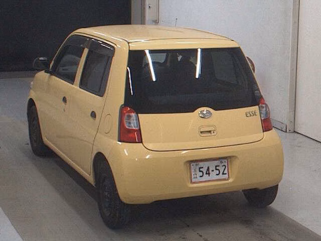 DAIHATSU ESSE