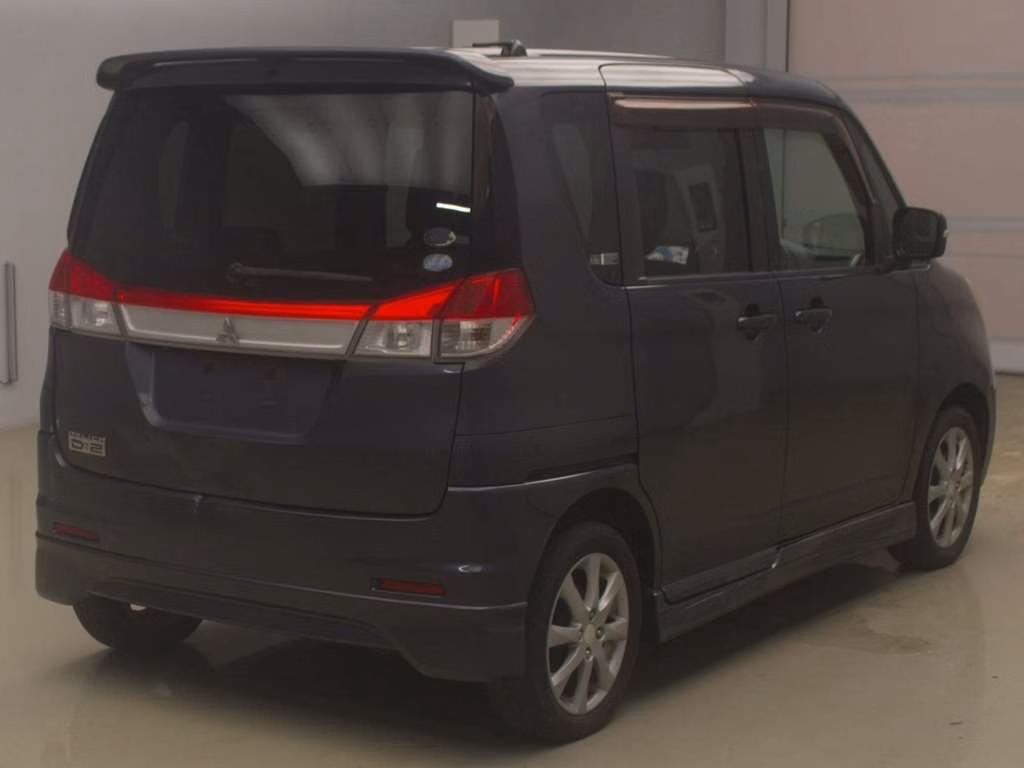 MITSUBISHI DELICA D:2