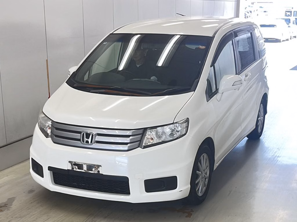 HONDA FREED SPIKE