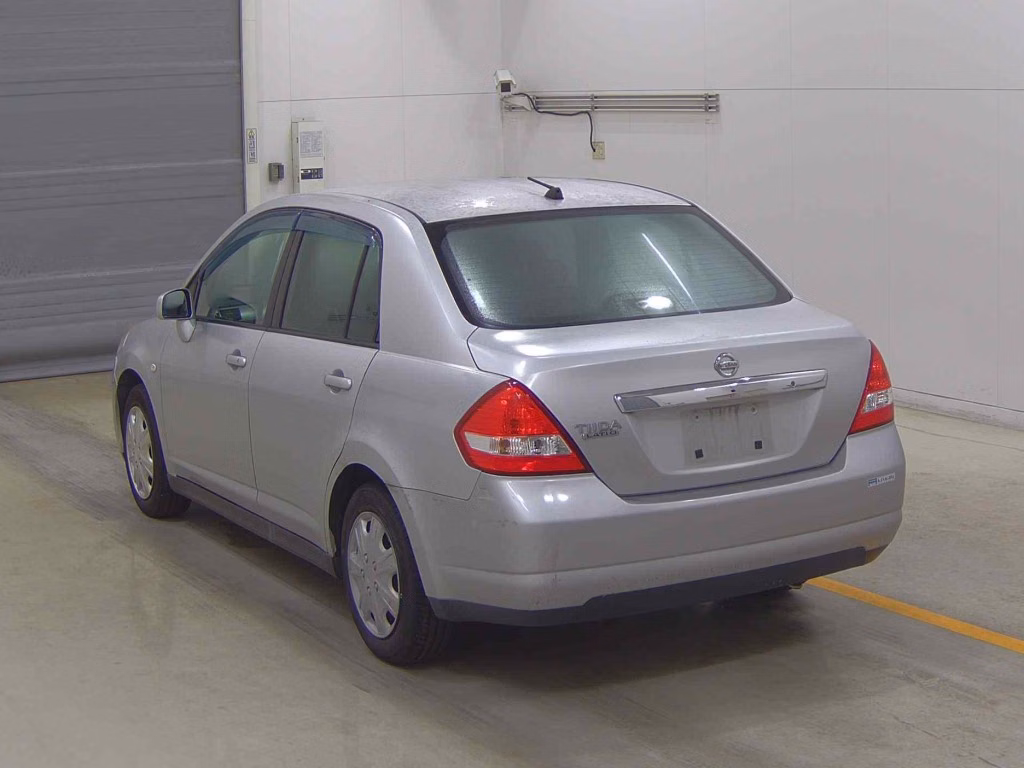 NISSAN TIIDA LATIO