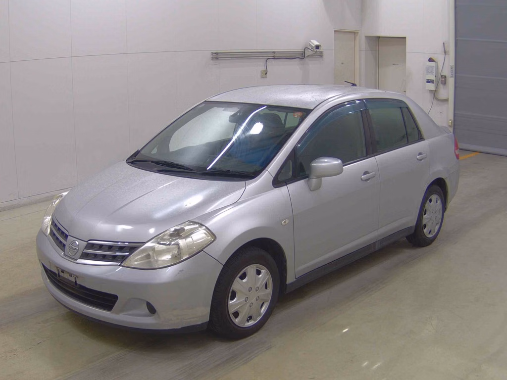 NISSAN TIIDA LATIO