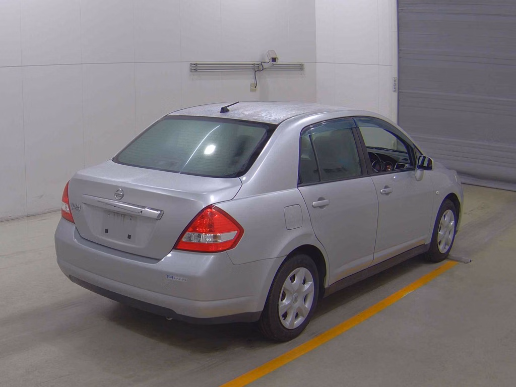 NISSAN TIIDA LATIO