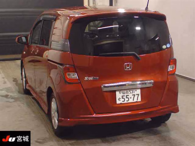 HONDA FREED SPIKE