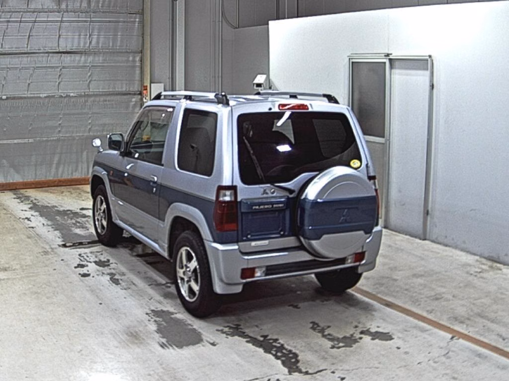 MITSUBISHI PAJERO MINI