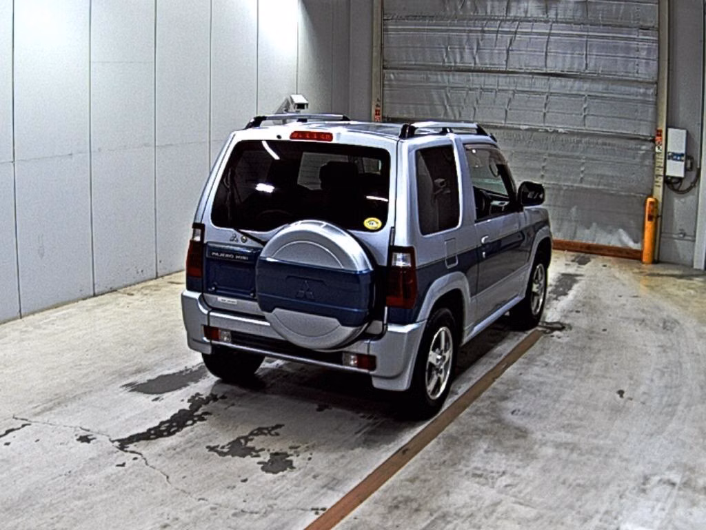 MITSUBISHI PAJERO MINI