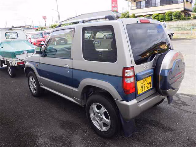 MITSUBISHI PAJERO MINI
