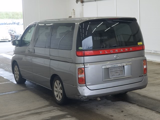 NISSAN ELGRAND