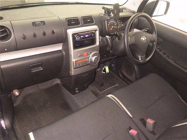 DAIHATSU MOVE CONTE