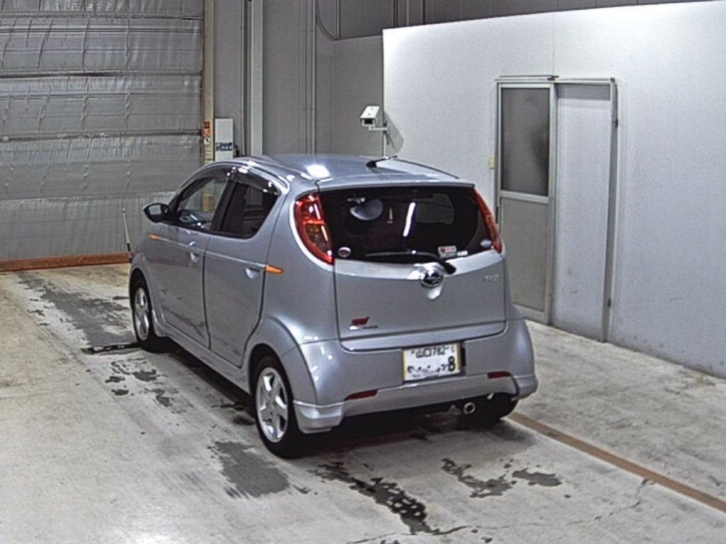 SUBARU R2