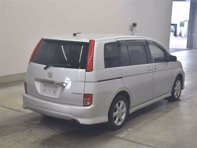 TOYOTA ISIS