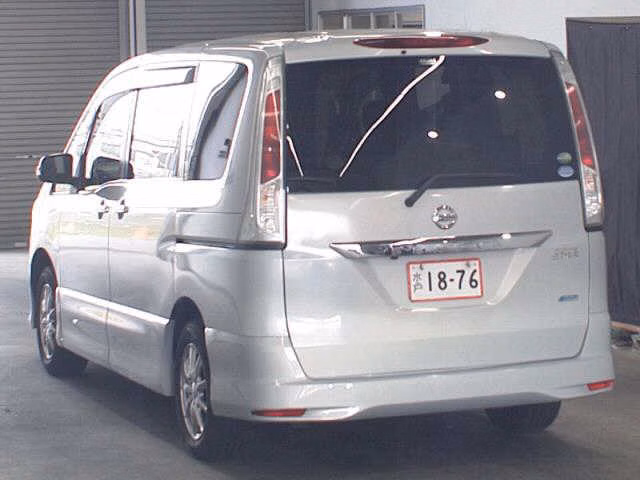 NISSAN SERENA