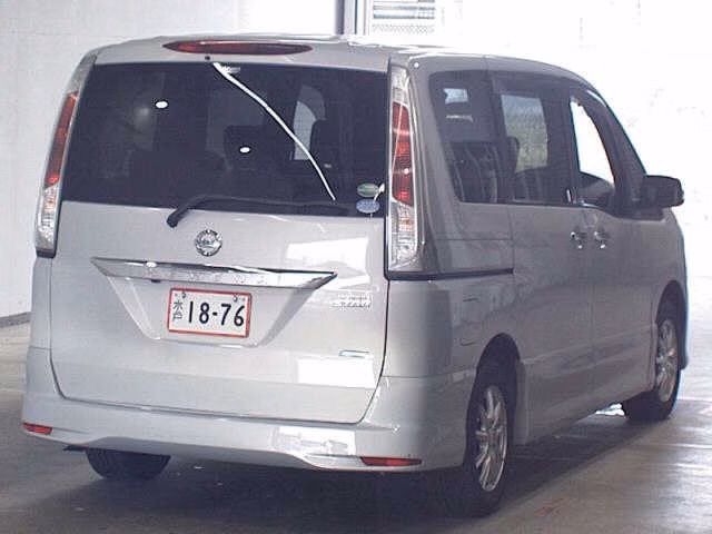NISSAN SERENA