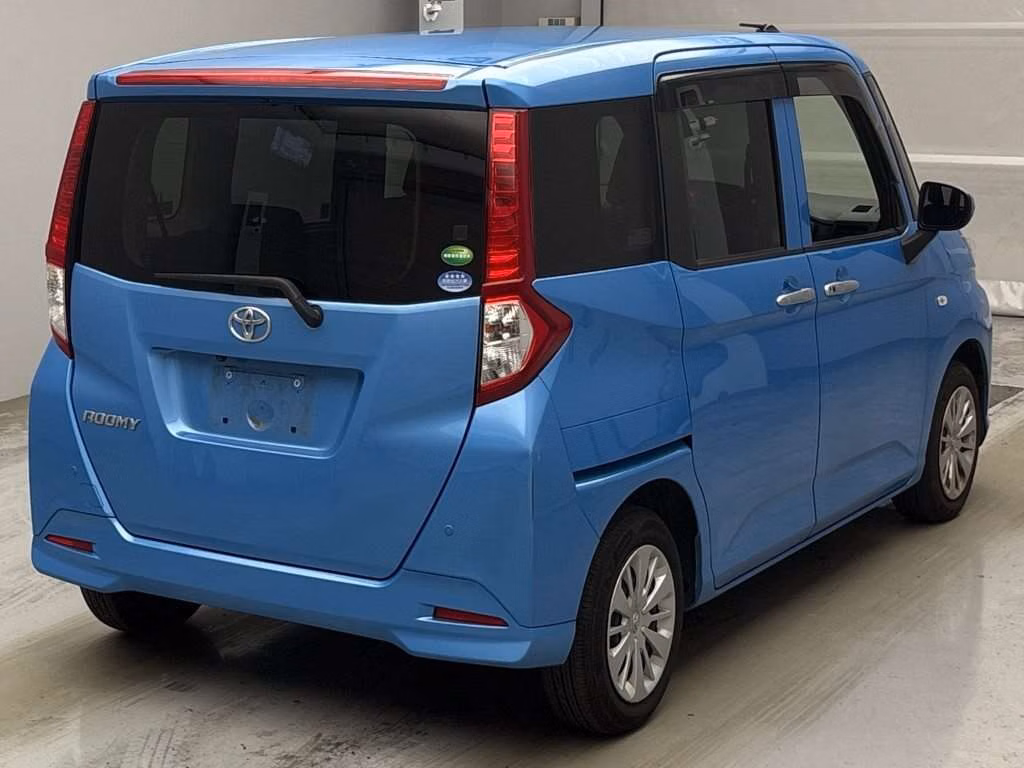 TOYOTA ROOMY