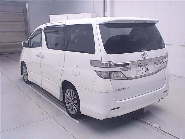 TOYOTA VELLFIRE