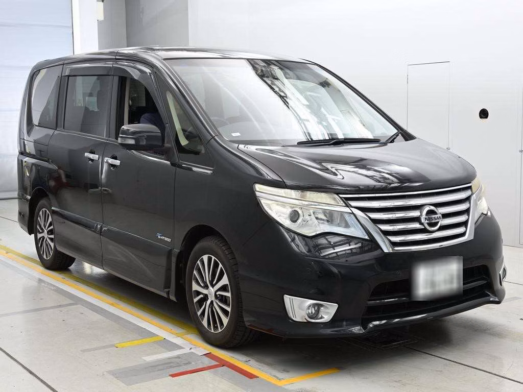 NISSAN SERENA