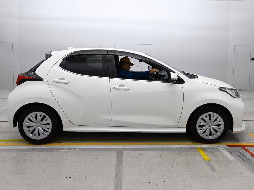 TOYOTA YARIS