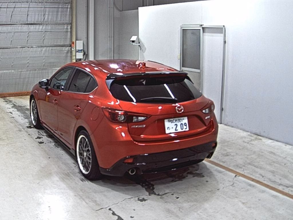 MAZDA AXELA