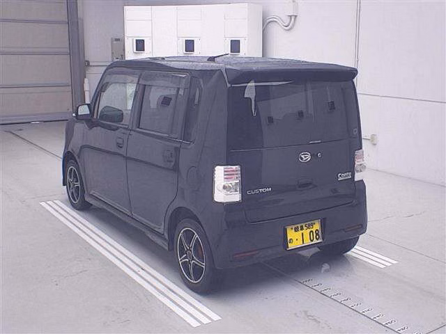 DAIHATSU MOVE CONTE