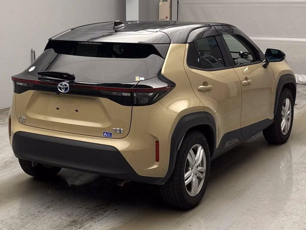 TOYOTA YARIS CROSS