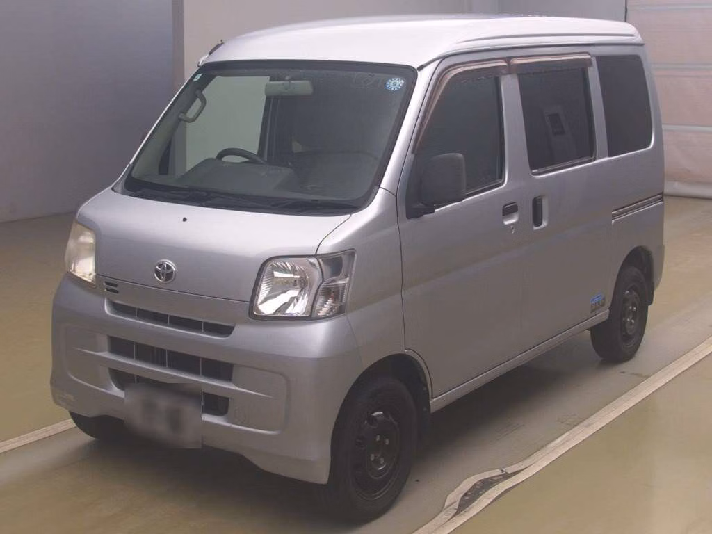 TOYOTA PIXIS VAN