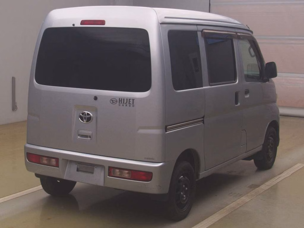 TOYOTA PIXIS VAN