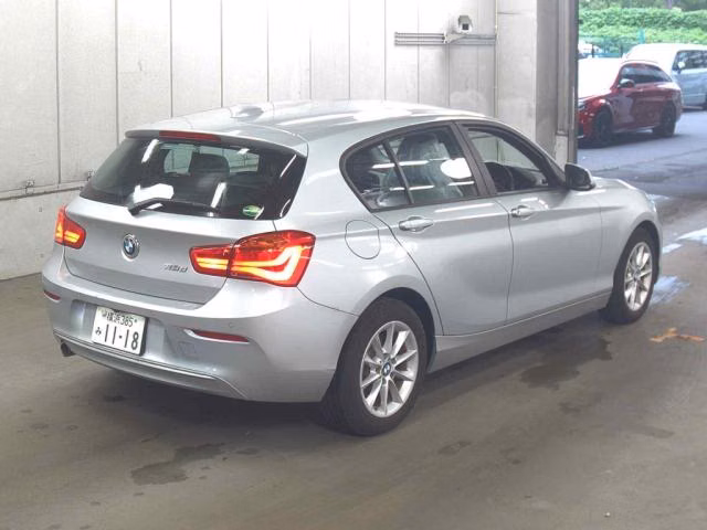 BMW 1-SERIES