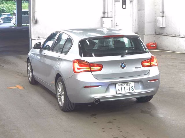 BMW 1-SERIES