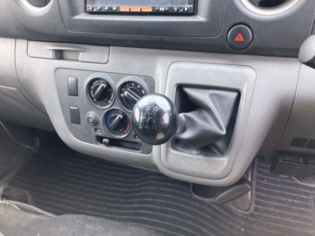 NISSAN NV350 CARAVAN
