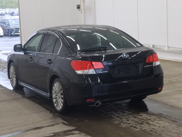 SUBARU LEGACY B4