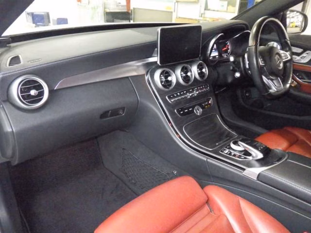 MERCEDES-BENZ C-CLASS