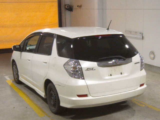 HONDA FIT SHUTTLE