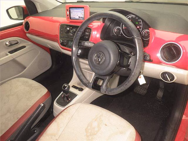 VOLKSWAGEN UP!
