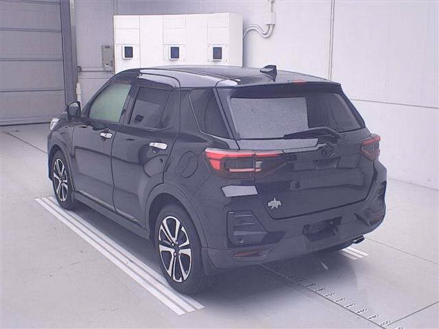 DAIHATSU ROCKY