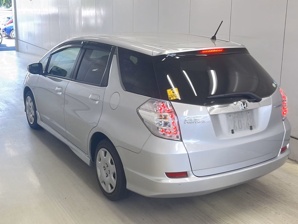 HONDA FIT SHUTTLE