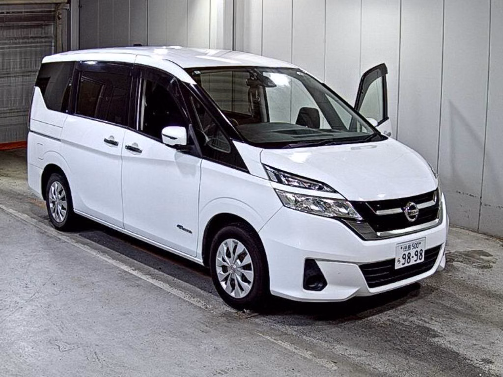 NISSAN SERENA