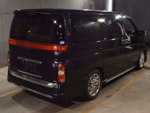 NISSAN ELGRAND
