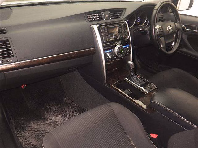 TOYOTA MARK X