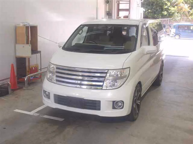NISSAN ELGRAND